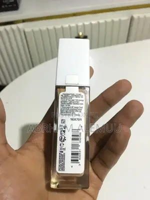 New Superstay 30hr Foundation