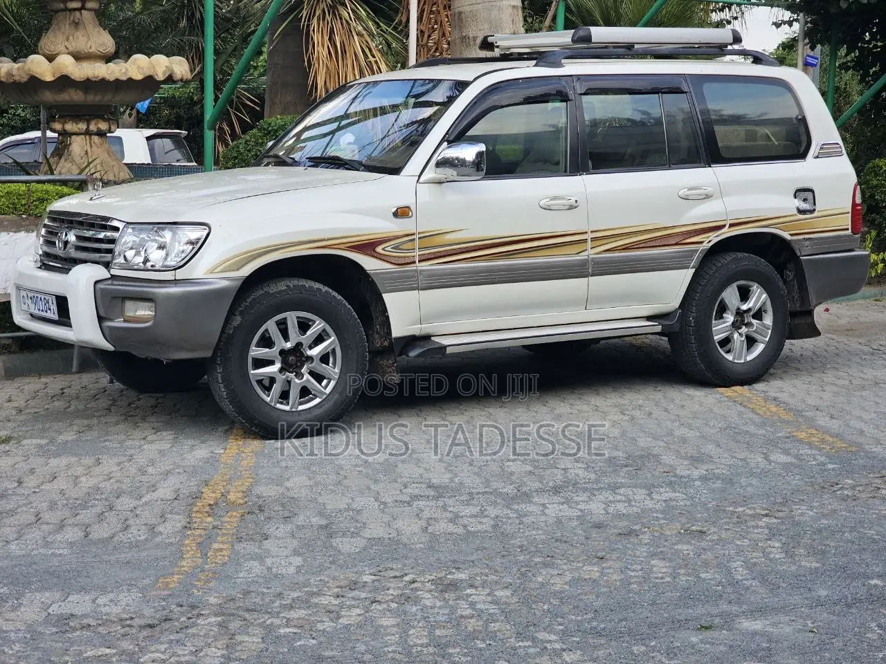 Toyota Land Cruiser 2002 White