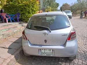 Toyota Yaris 1.0 2006 Silver