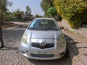 Toyota Yaris 1.0 2006 Silver