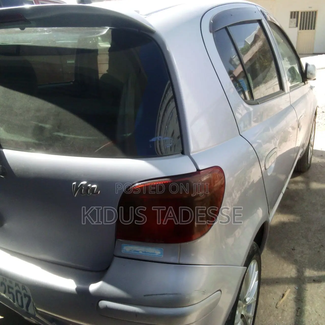 Toyota Vitz 2004 Silver