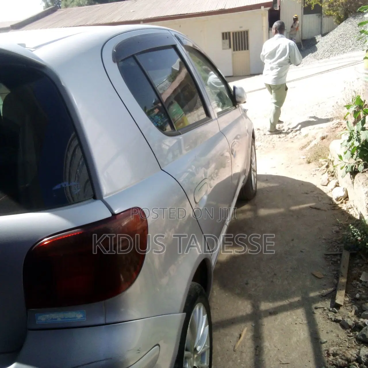 Toyota Vitz 2004 Silver