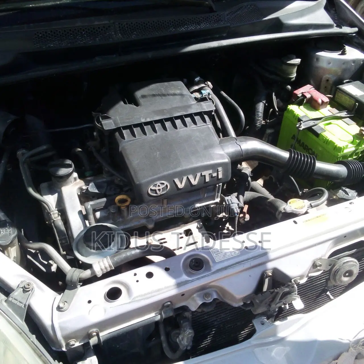 Toyota Vitz 2004 Silver