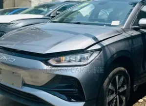 BYD E2 43 kWh 94 hp FWD 2025 Silver