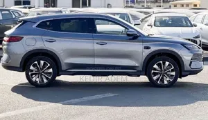 New BYD Song Plus DM-i 2025 Gray