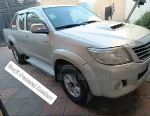 Toyota Hilux 2013 Silver