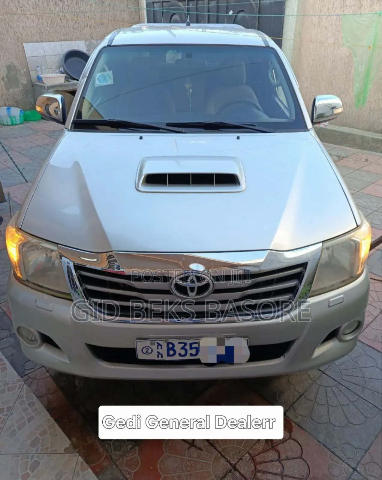 Toyota Hilux 2013 Silver