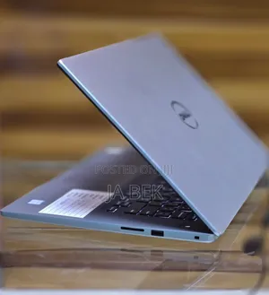 New Laptop Dell Inspiron 15 8GB Intel Core I5 SSHD (Hybrid) 1.5T