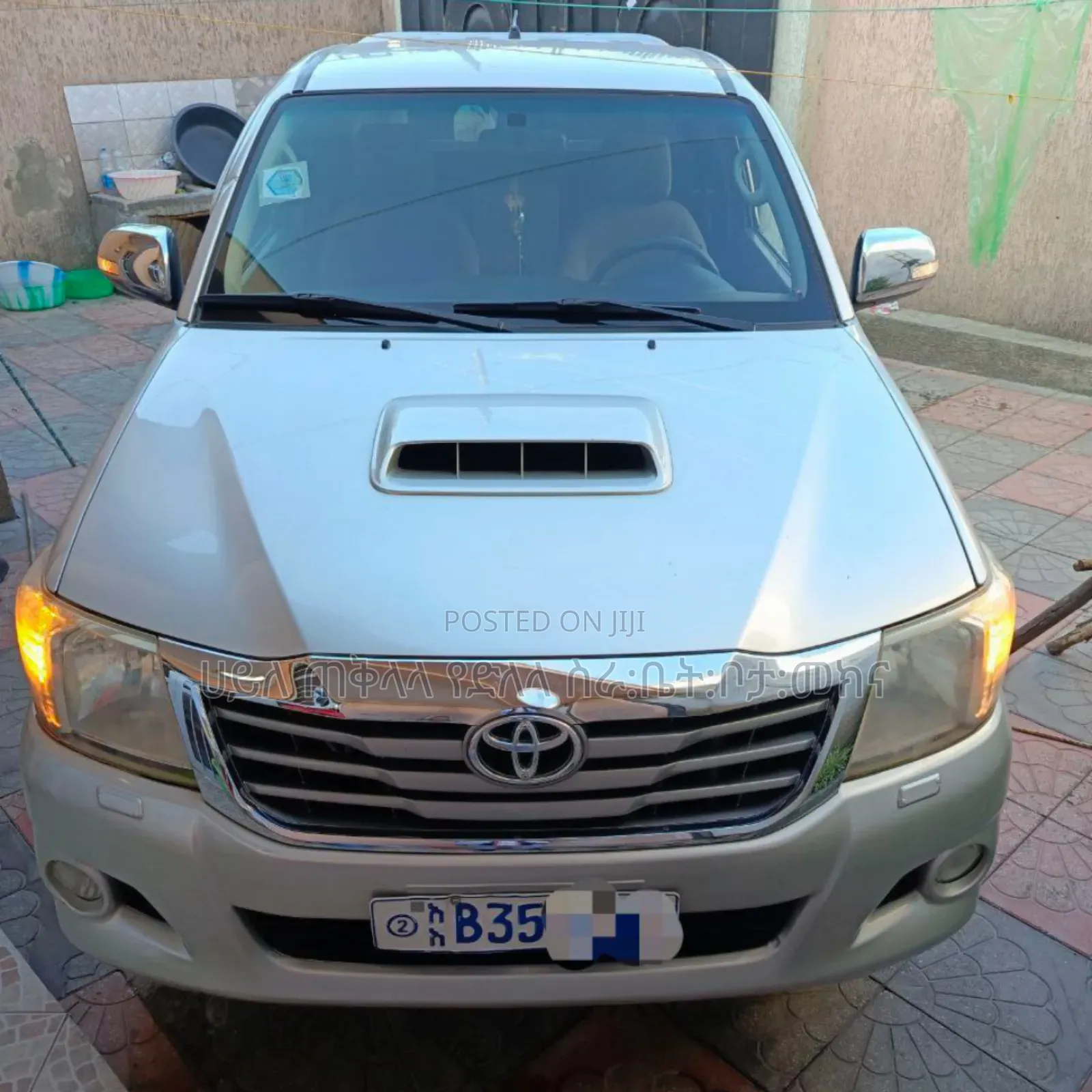 Toyota Hilux 2013 Teal