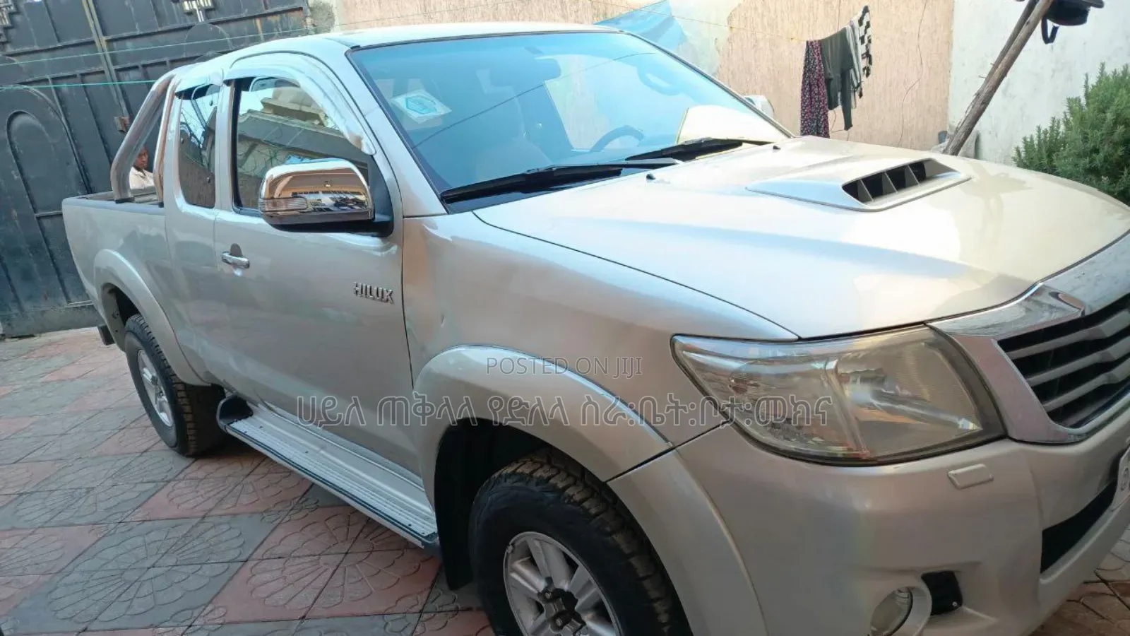Toyota Hilux 2013 Teal