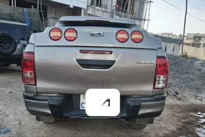 Toyota Hilux 2019 Teal