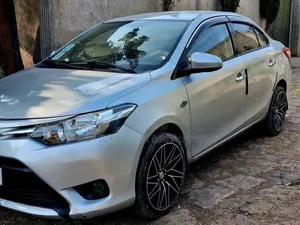 Toyota Yaris 2014 Silver