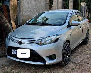 Toyota Yaris 2014 Silver