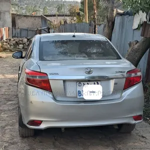 Toyota Yaris 2014 Silver