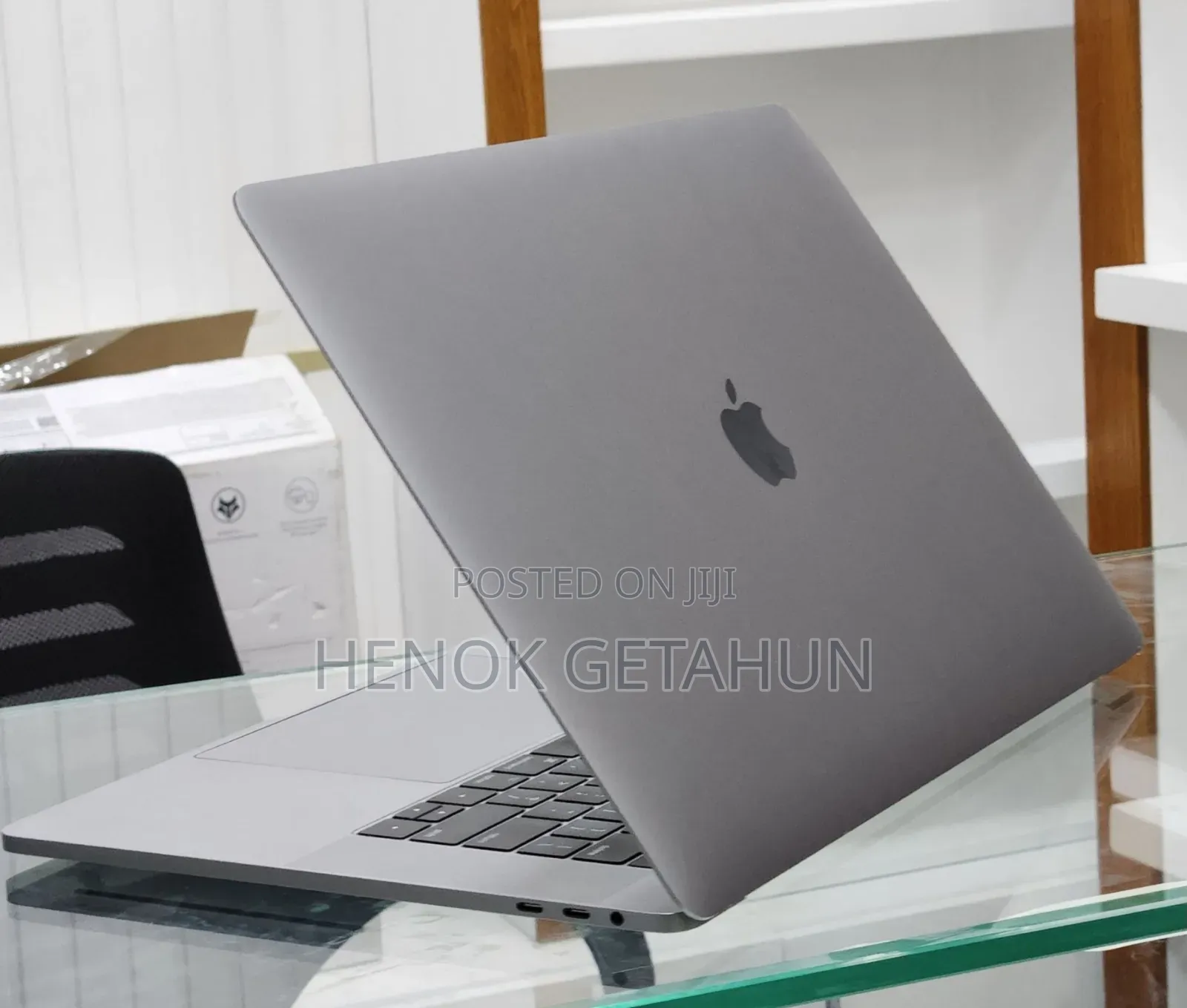 New Laptop Apple MacBook Pro 2017 16GB Intel Core I7 SSD 512GB