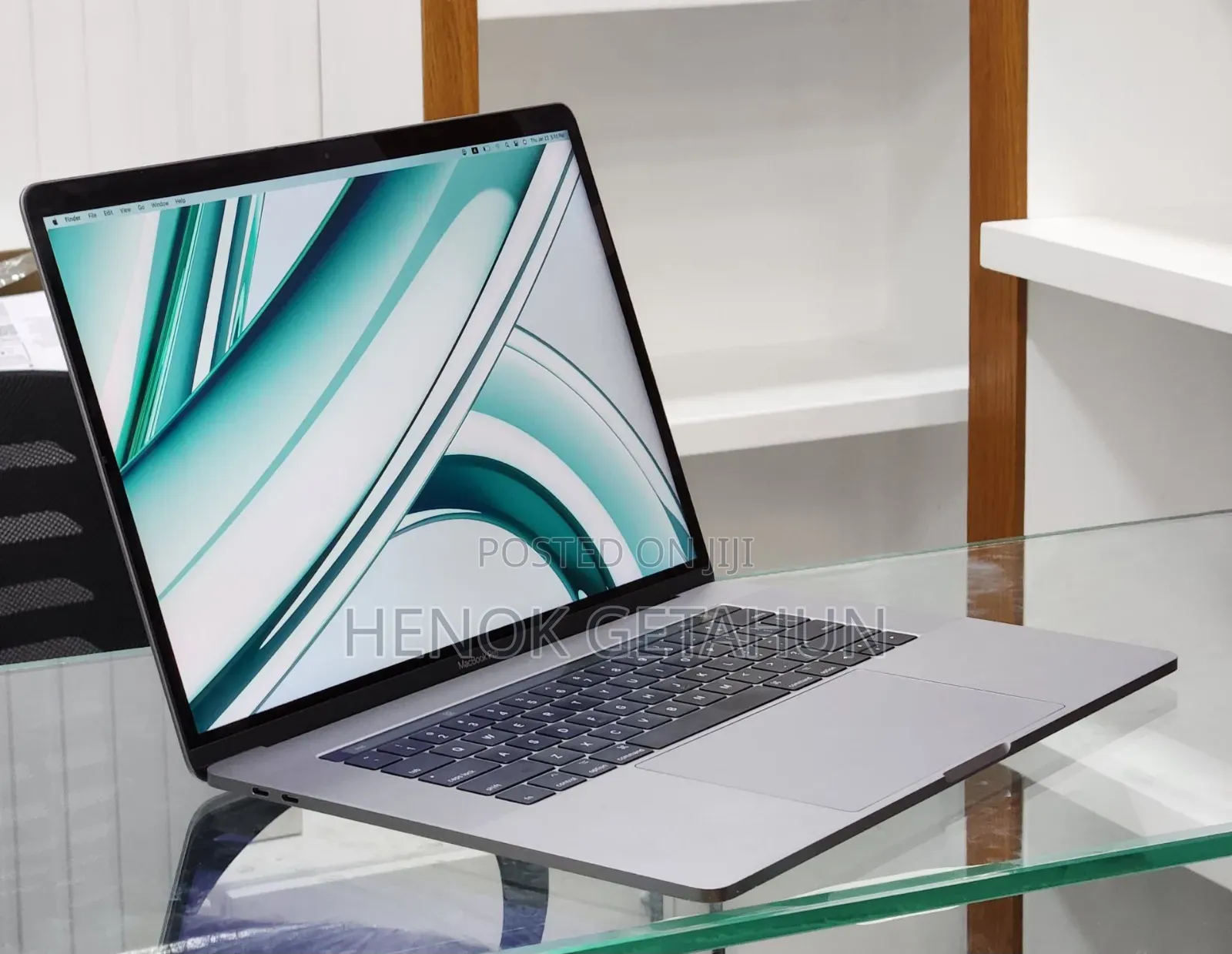 New Laptop Apple MacBook Pro 2017 16GB Intel Core I7 SSD 512GB