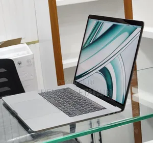 New Laptop Apple MacBook Pro 2017 16GB Intel Core I7 SSD 512GB