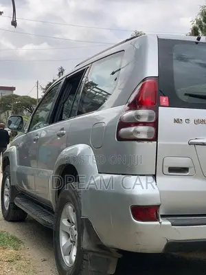 Toyota Land Cruiser Prado 2005 Silver