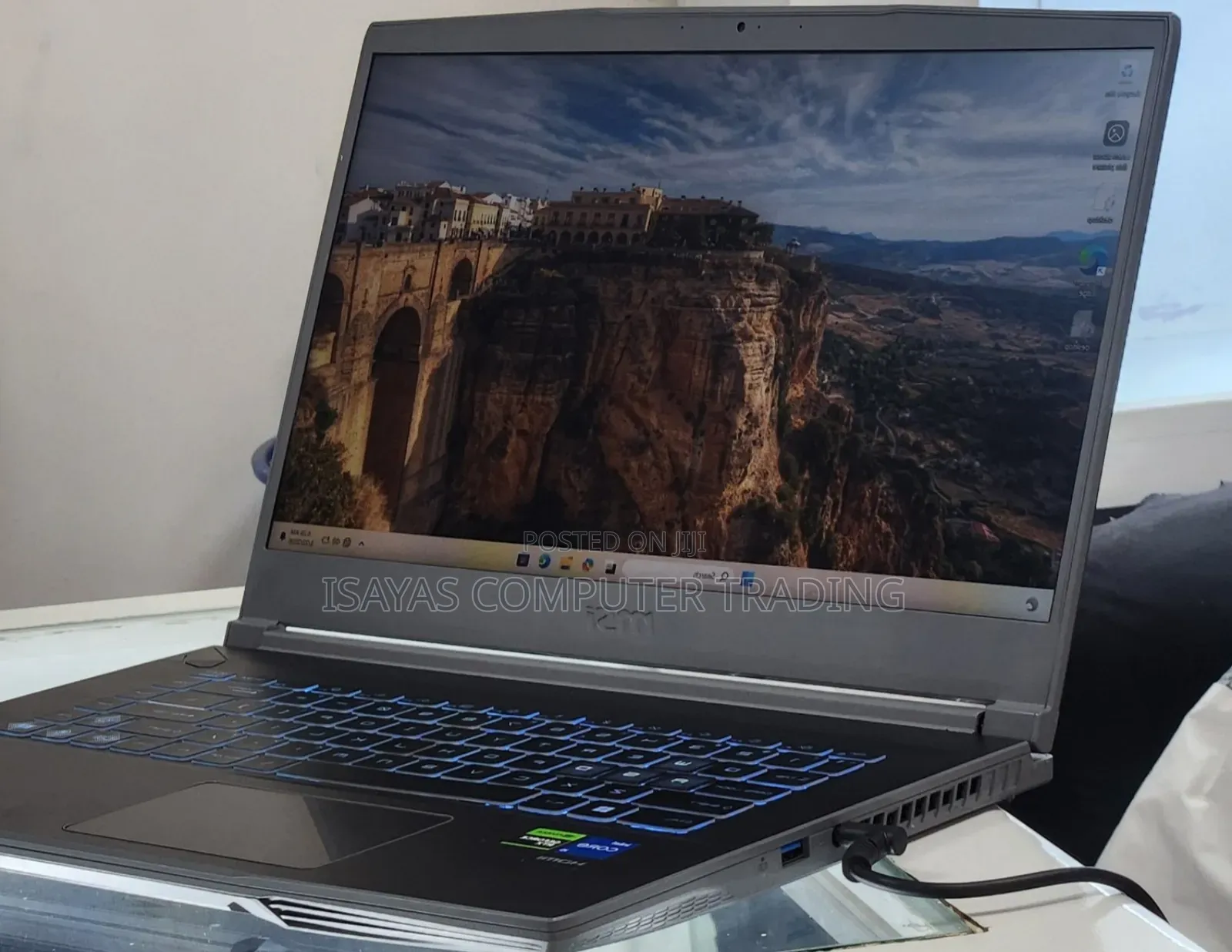 New Laptop MSI 16GB Intel Core I5 SSD 512GB