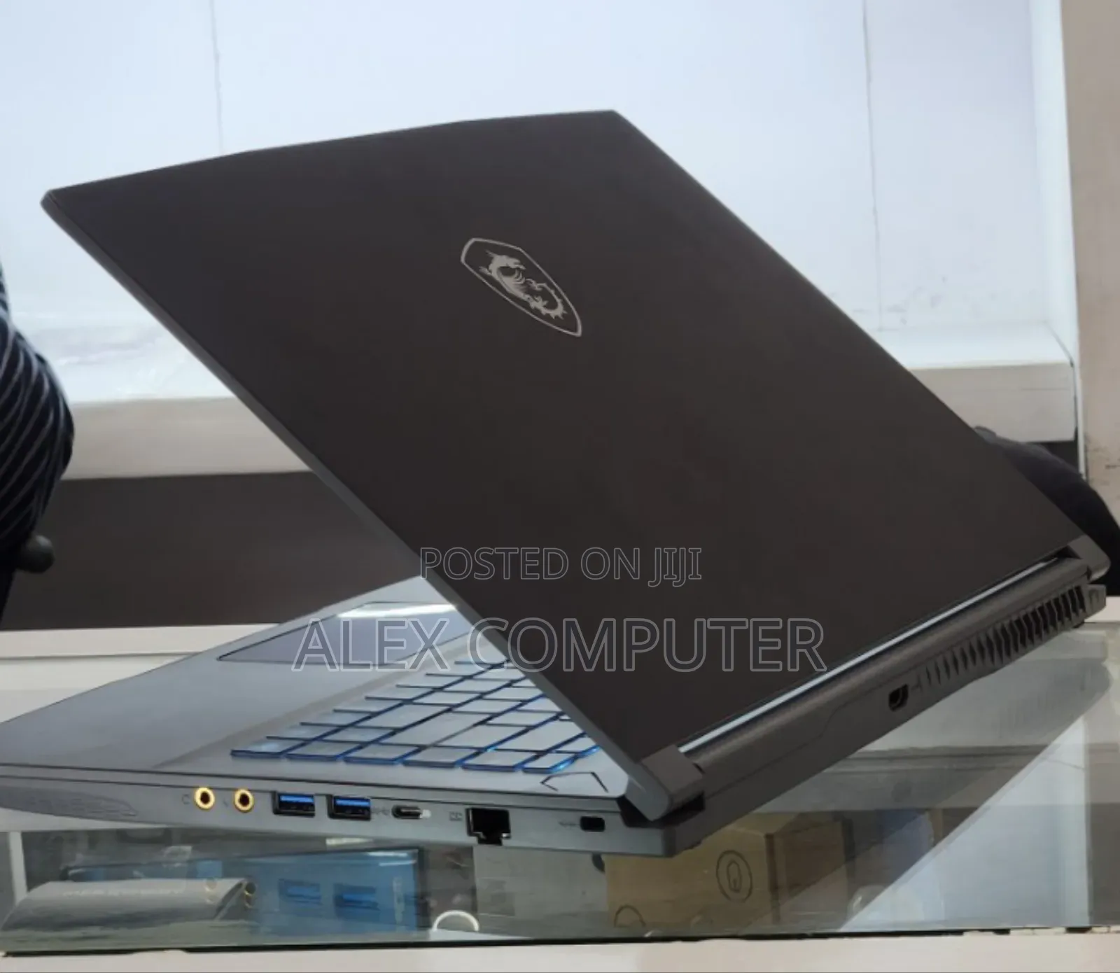 New Laptop MSI 16GB Intel Core I5 SSD 512GB