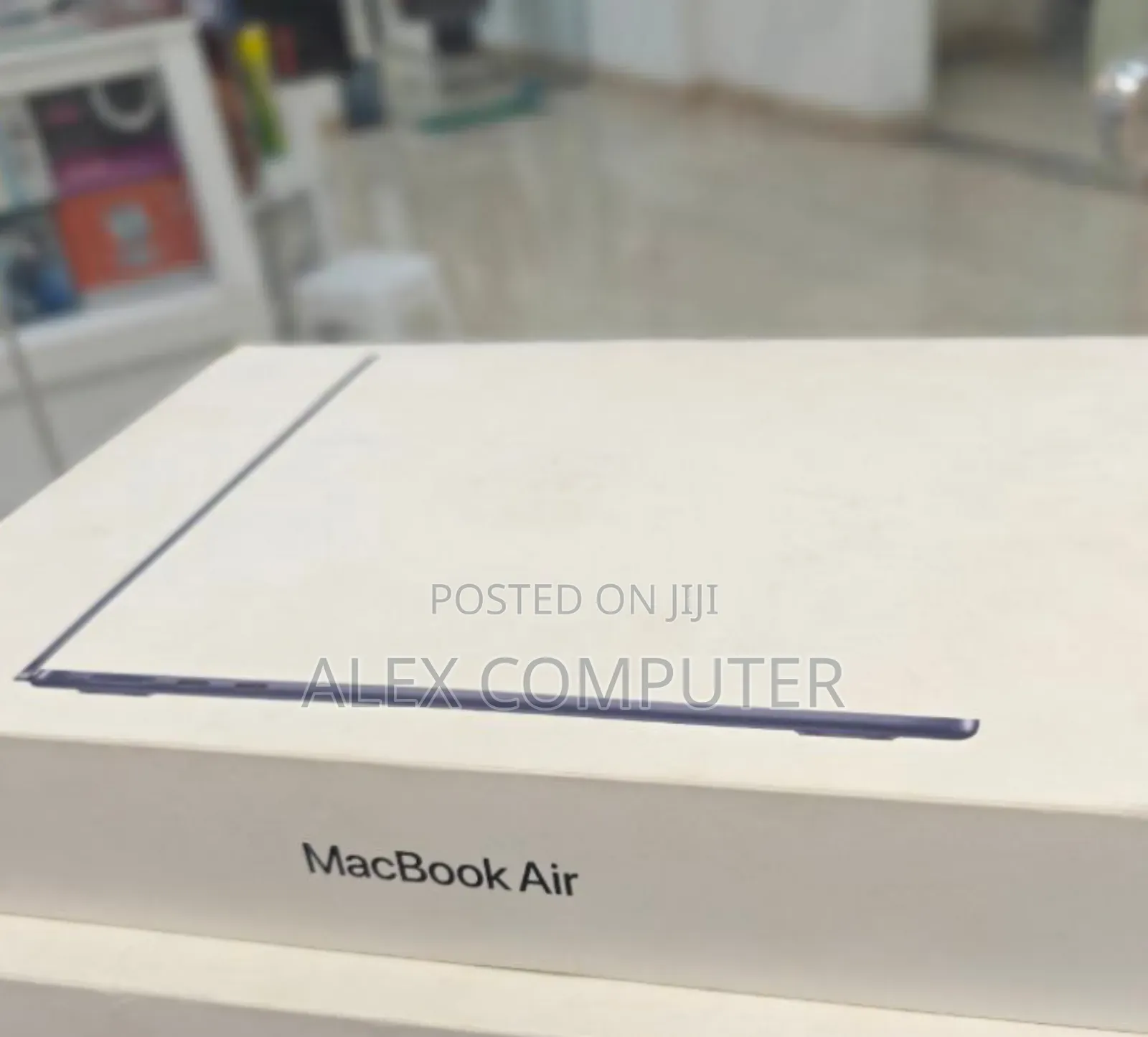 New Laptop Apple MacBook Air 2025 M4 13-Inch 16GB Apple M4 SSD 256GB