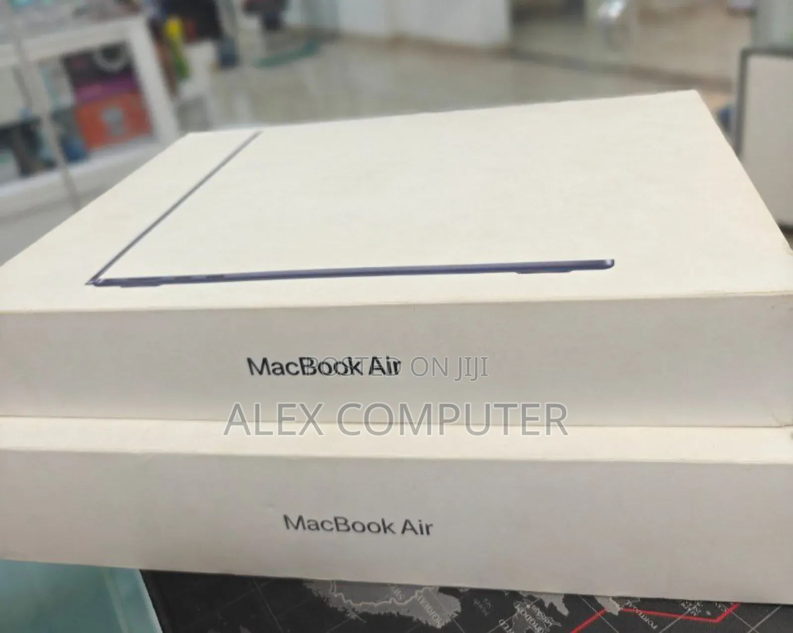 New Laptop Apple MacBook Air 2025 M4 13-Inch 16GB Apple M4 SSD 256GB