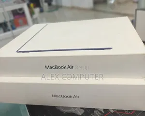 New Laptop Apple MacBook Air 2025 M4 13-Inch 16GB Apple M4 SSD 256GB