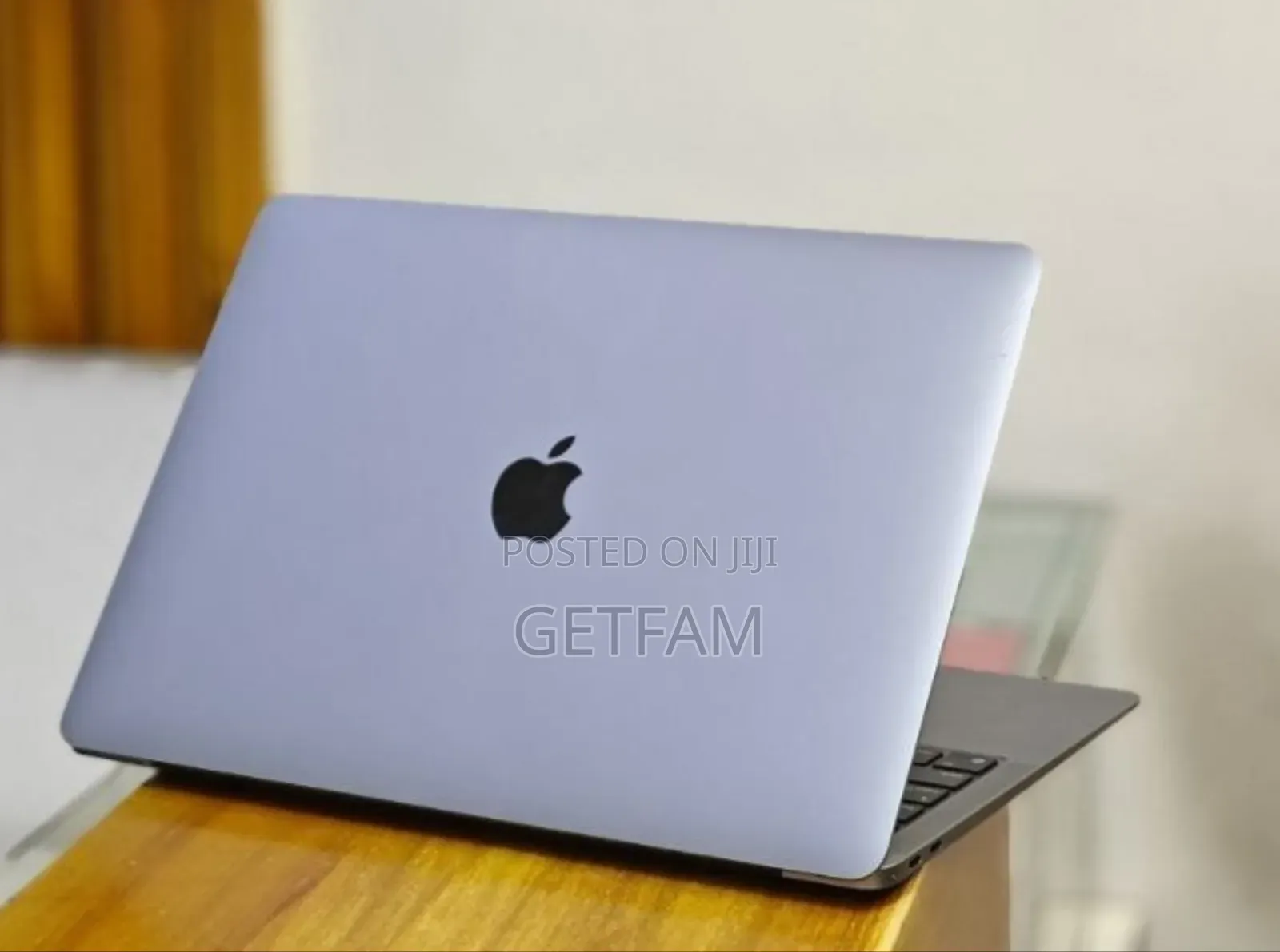 New Laptop Apple MacBook Pro M1 8GB Apple M1 SSD 256GB