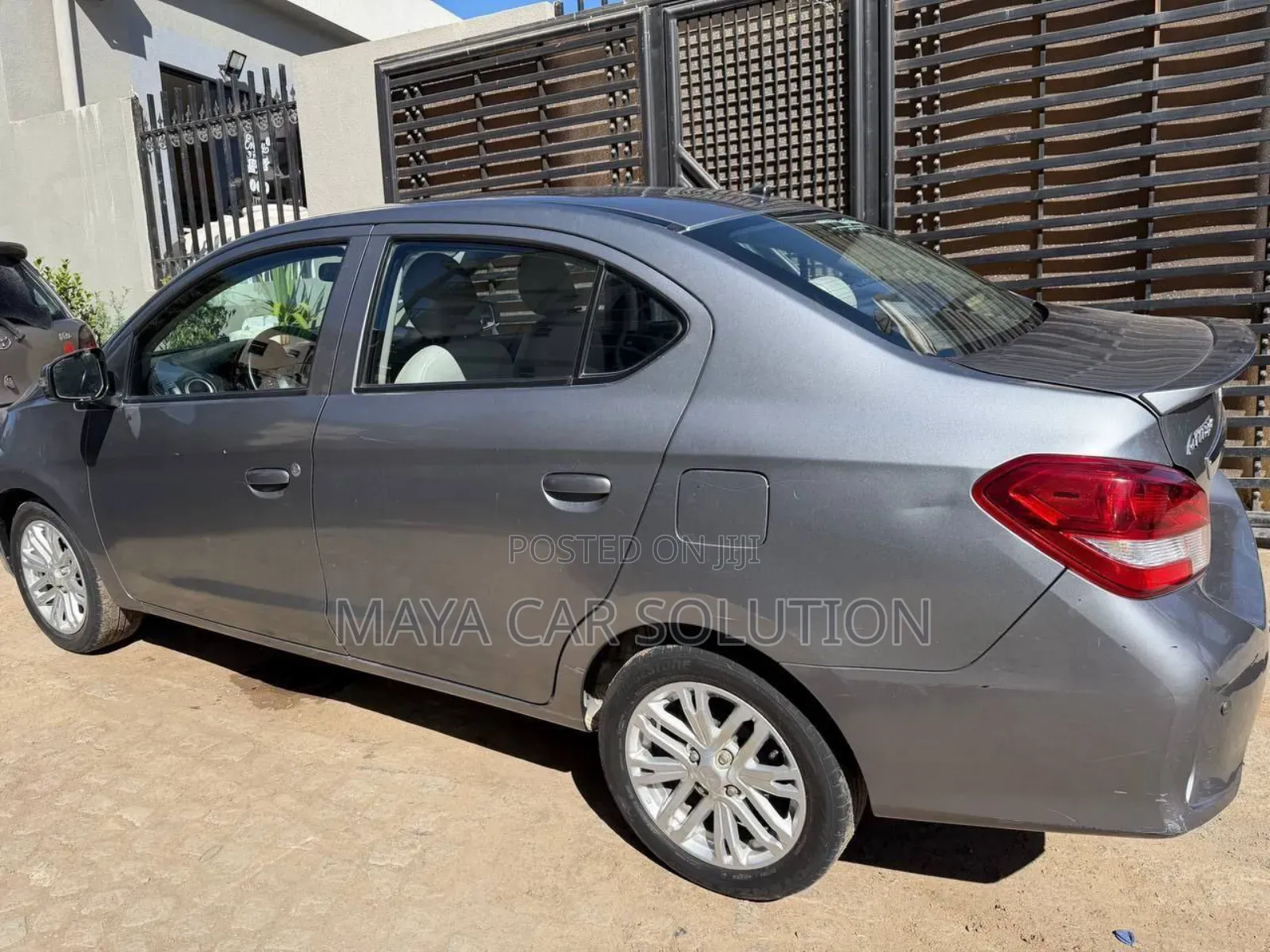 Mitsubishi Attrage 2022 Gray