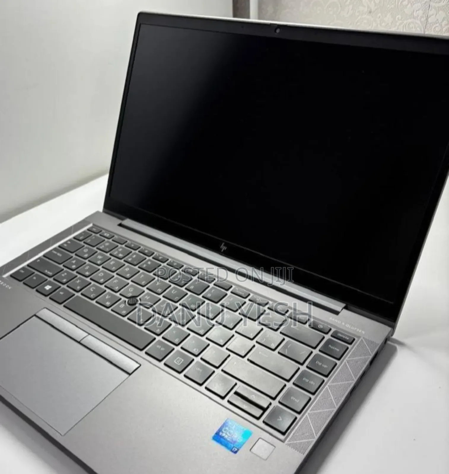 New Laptop HP ZBook Firefly G8 16GB Intel Core I7 SSD 512GB