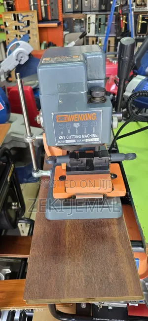 Key Cuting Machine ( ቁልፍ መቅረጫ ) የቤት, የመኪና , ሞተር , ባጃጅ , መቶ አለቃ