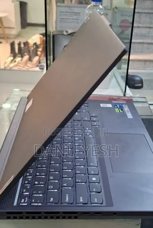 New Laptop Lenovo Yoga 700 16GB Intel Core I7 SSD 1T