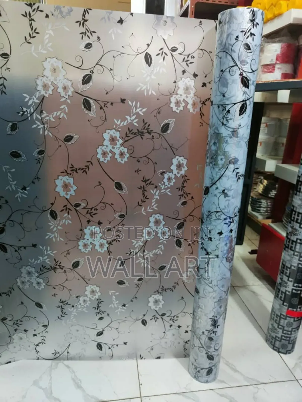 Glass Stickerየመስታውት ስተቲከር