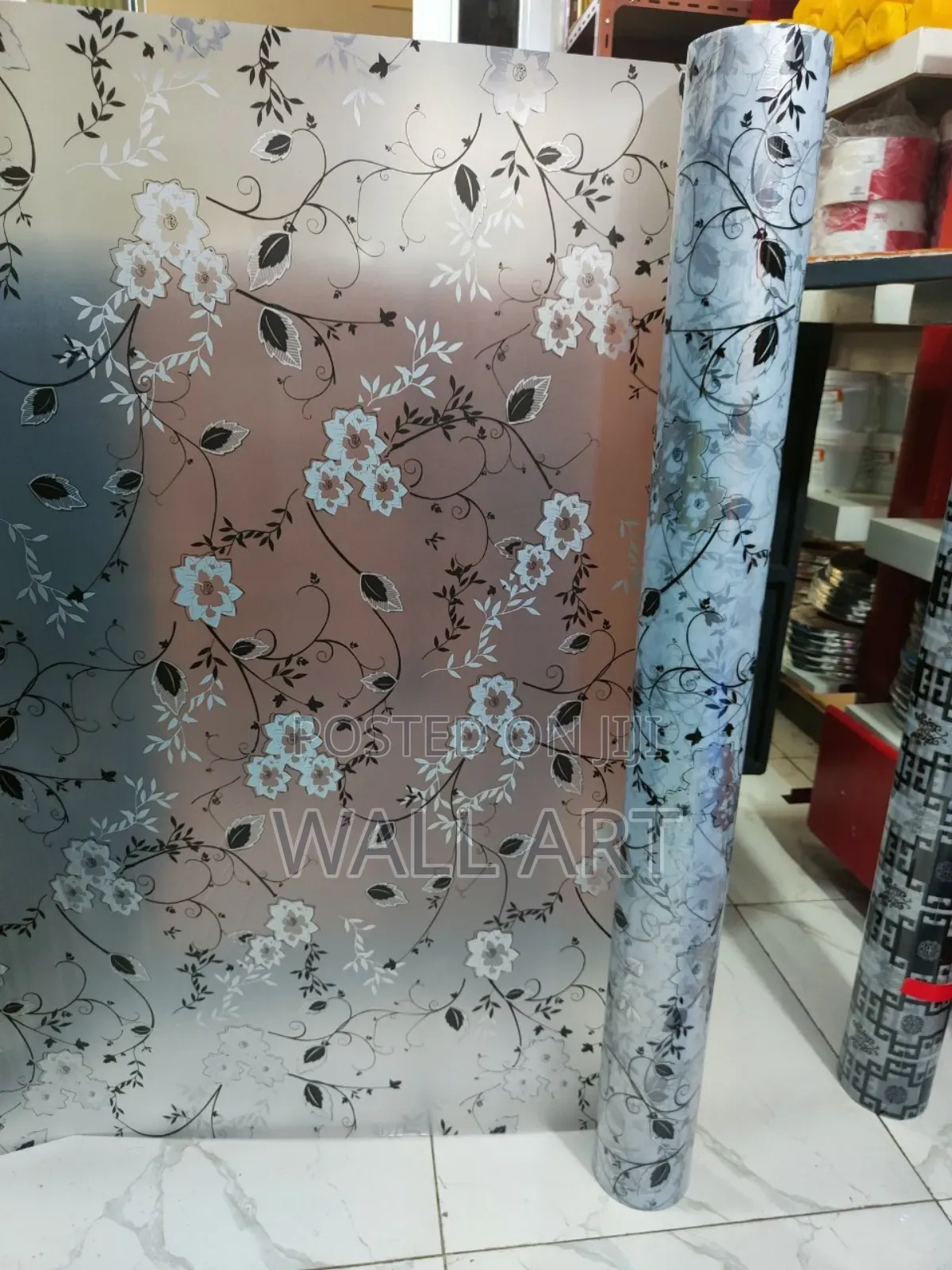 Glass Stickerየመስታውት ስተቲከር