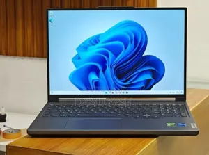 New Laptop Lenovo Yoga 700 16GB Intel Core I7 SSD 1T