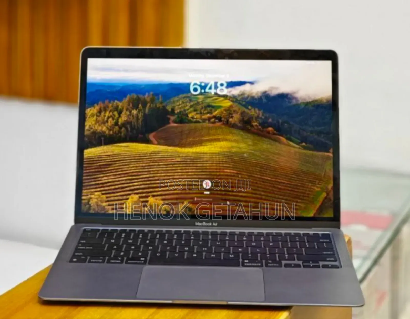 New Laptop Apple MacBook Air 2020 M1 8GB Apple M1 SSD 256GB