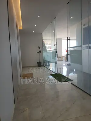 ቦሌ ላይ የንግድ ሱቅ እየሸጥነ እንገኛለን