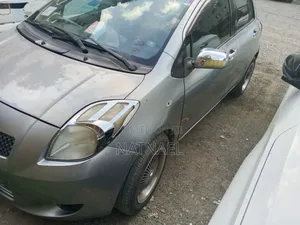 Toyota Yaris 1.0 VVT-i 2007 Gray