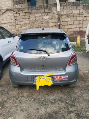 Toyota Yaris 1.0 VVT-i 2007 Gray