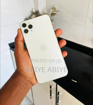 Apple iPhone 11 Pro Max 64 GB White