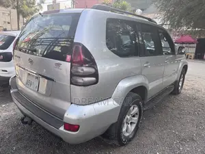 Toyota Land Cruiser Prado 2005 Silver