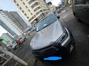 Toyota Hilux 2018 Silver