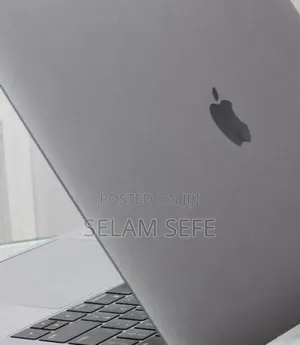 New Laptop Apple MacBook Pro 2017 16GB Intel Core I7 SSD 512GB