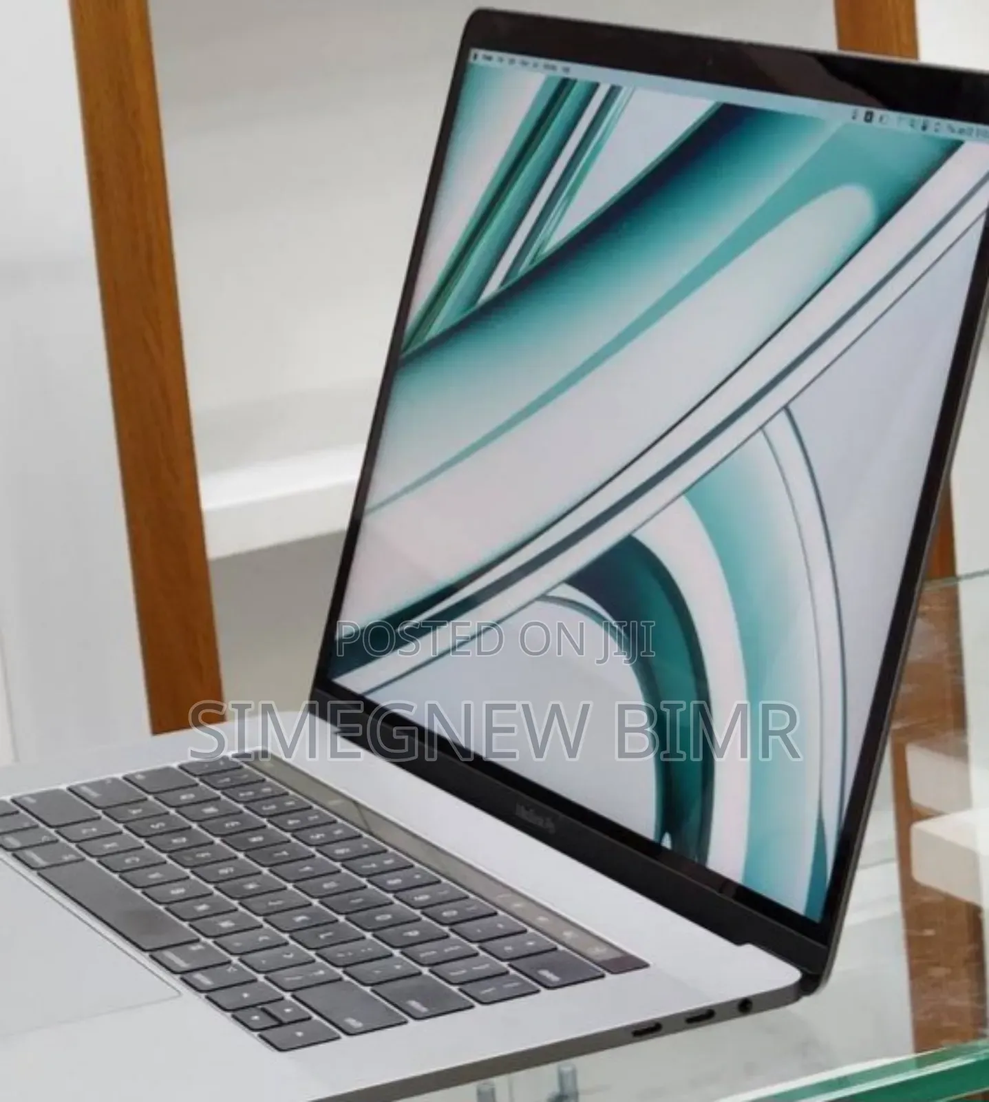 New Laptop Apple MacBook Pro 2017 16GB Intel Core I7 SSD 512GB