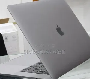 New Laptop Apple MacBook Pro 2017 16GB Intel Core I7 SSD 512GB