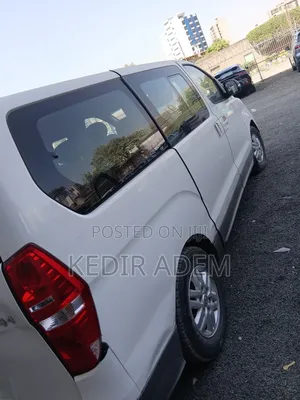 Hyundai H1 2020 White