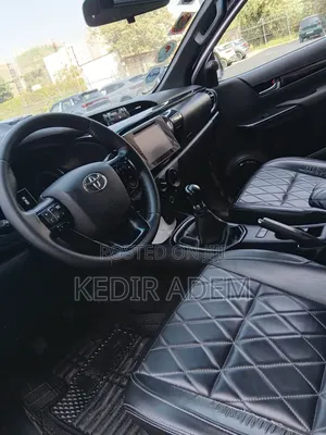 Toyota Hilux 2020 Gray