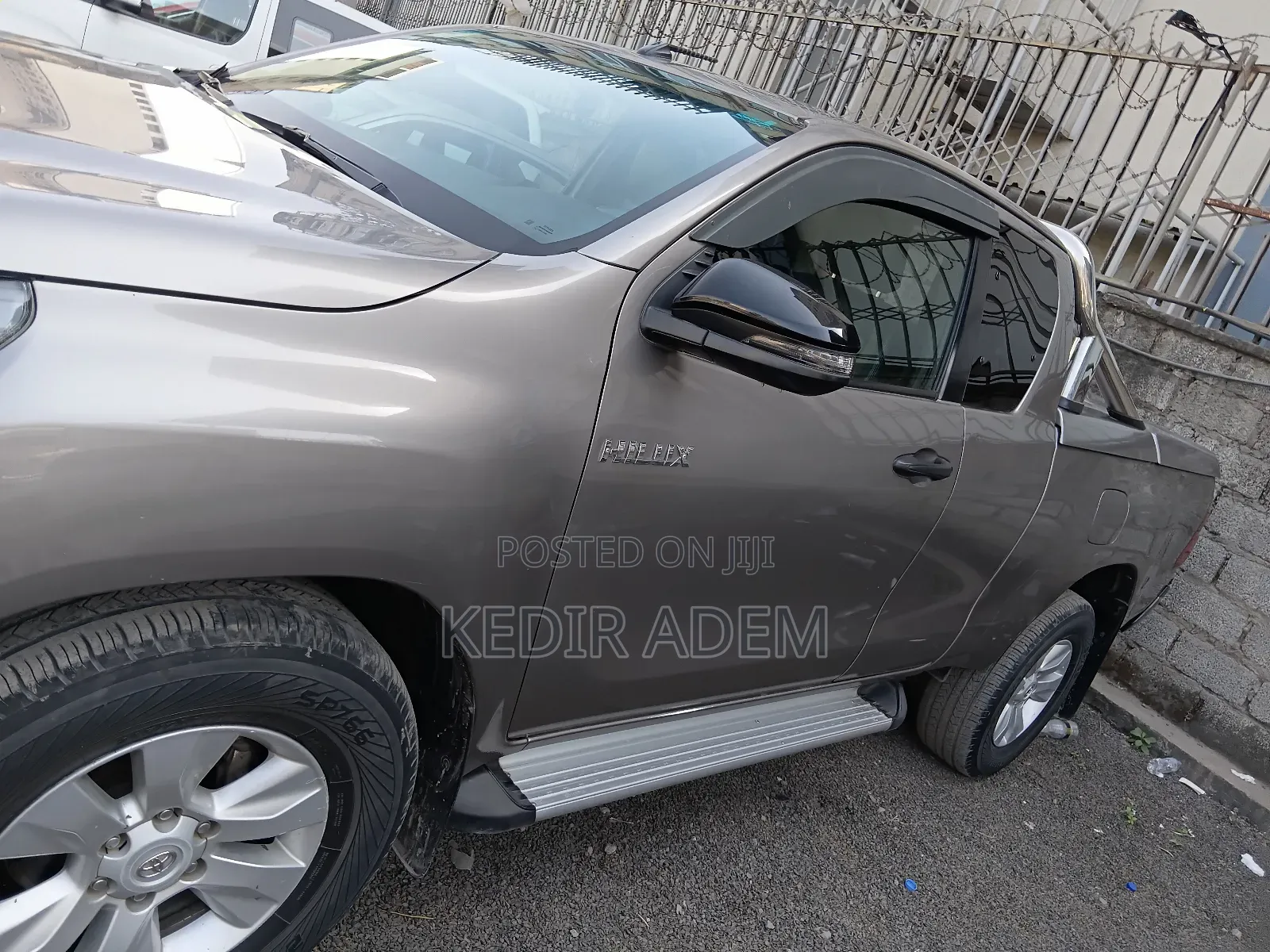 Toyota Hilux 2020 Gray