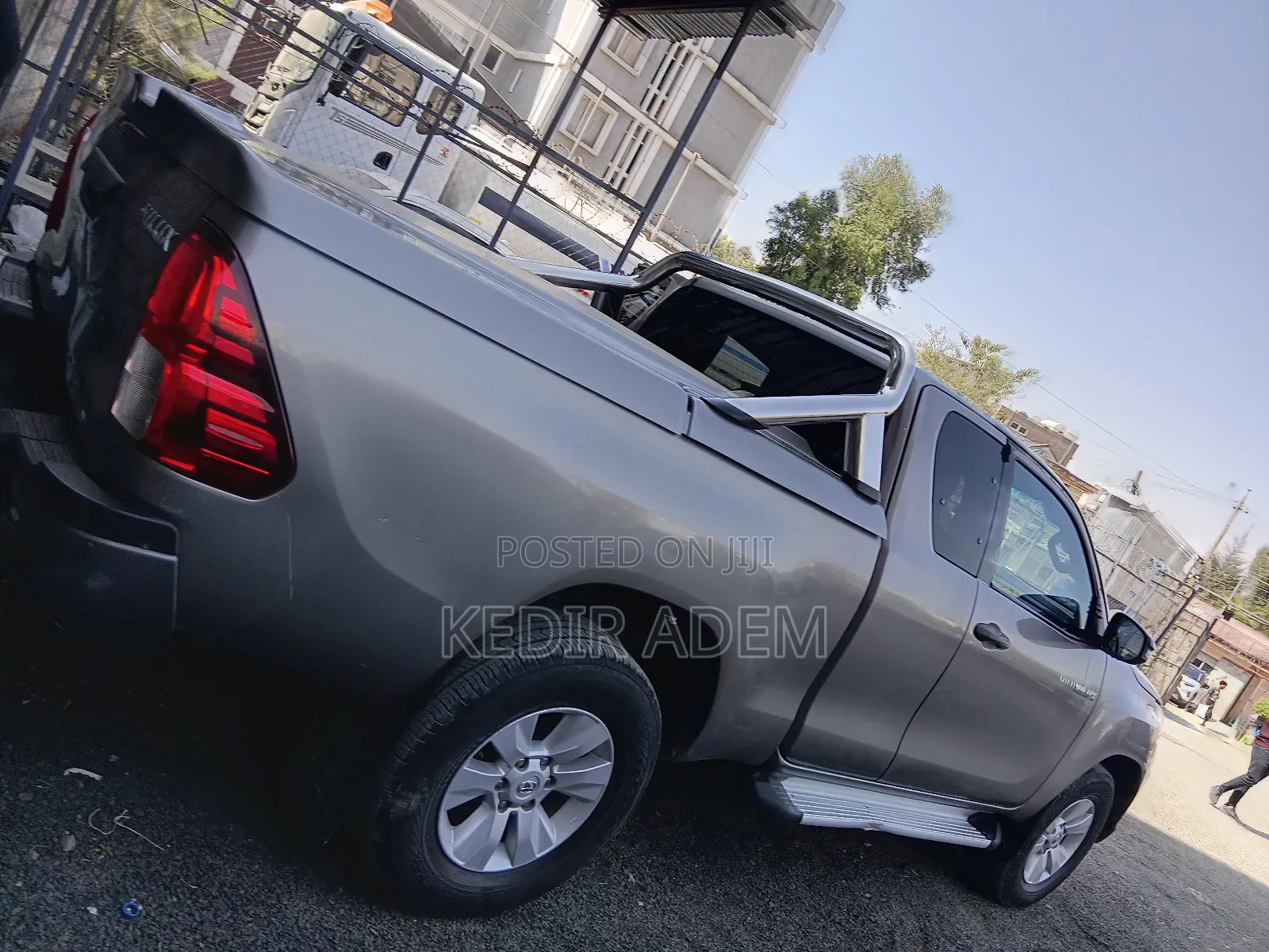 Toyota Hilux 2020 Gray