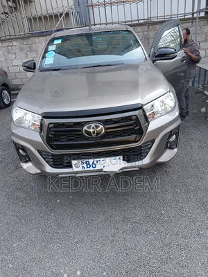 Toyota Hilux 2020 Gray